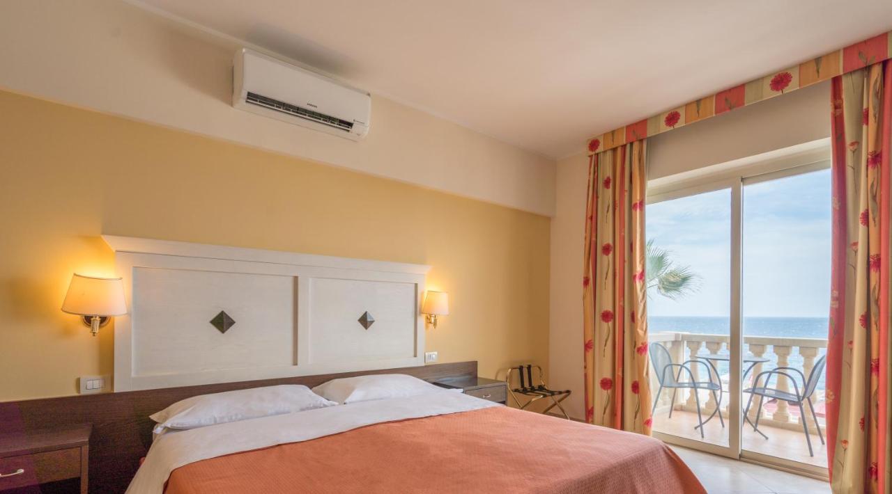 Hotel Orizzonte เลโตยานนี ภายนอก รูปภาพ
